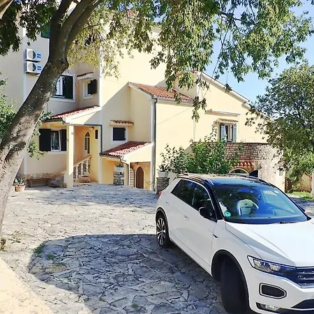 Lejlighed In Near Paklenica National Park Starigrad Paklenica