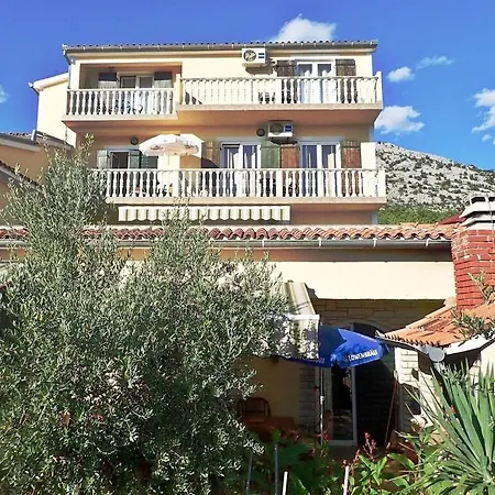 Grande Vista In In A Beautiful Environment Starigrad Paklenica